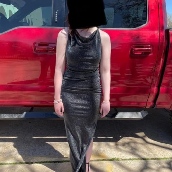 Homecoming or Prom dress - Picture 4 of 5